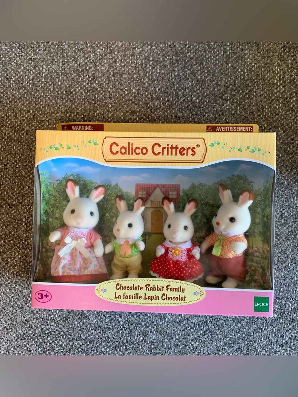 BNIB Calico Critters Chocolate Rabbit Family - Picture 3 of 4